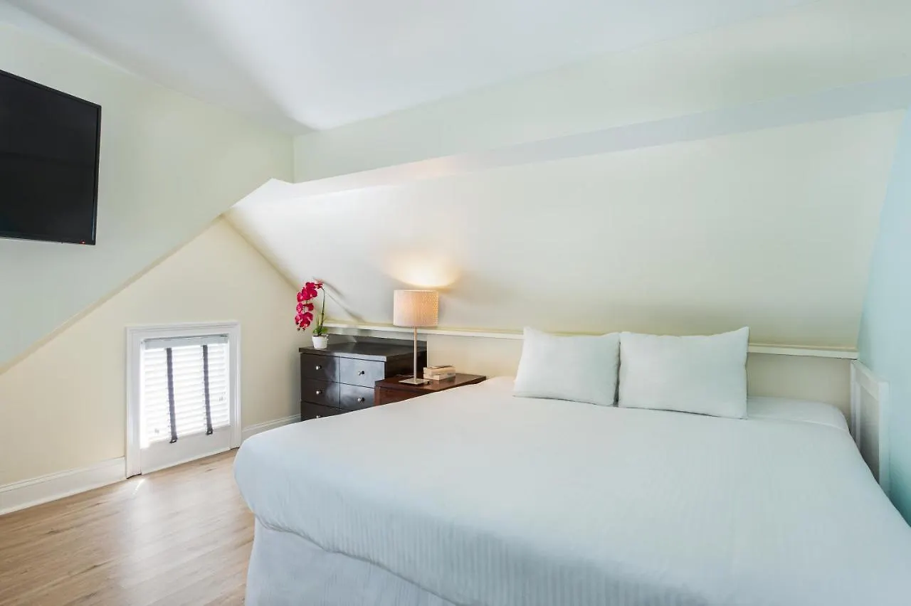 *** Bed & Breakfast Nyah - Adult Exclusive USA