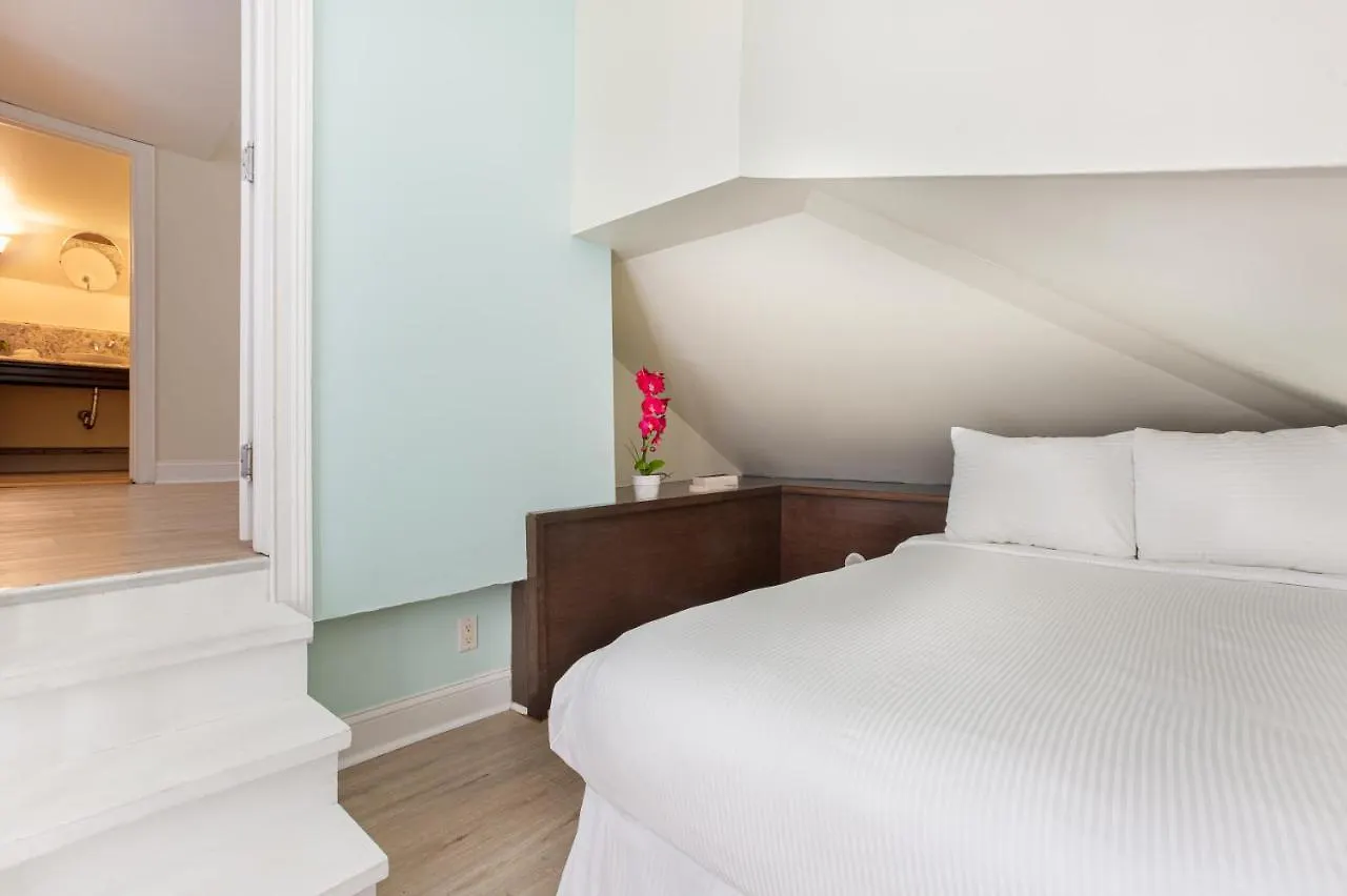 Nyah - Adult Exclusive Bed & Breakfast Key West