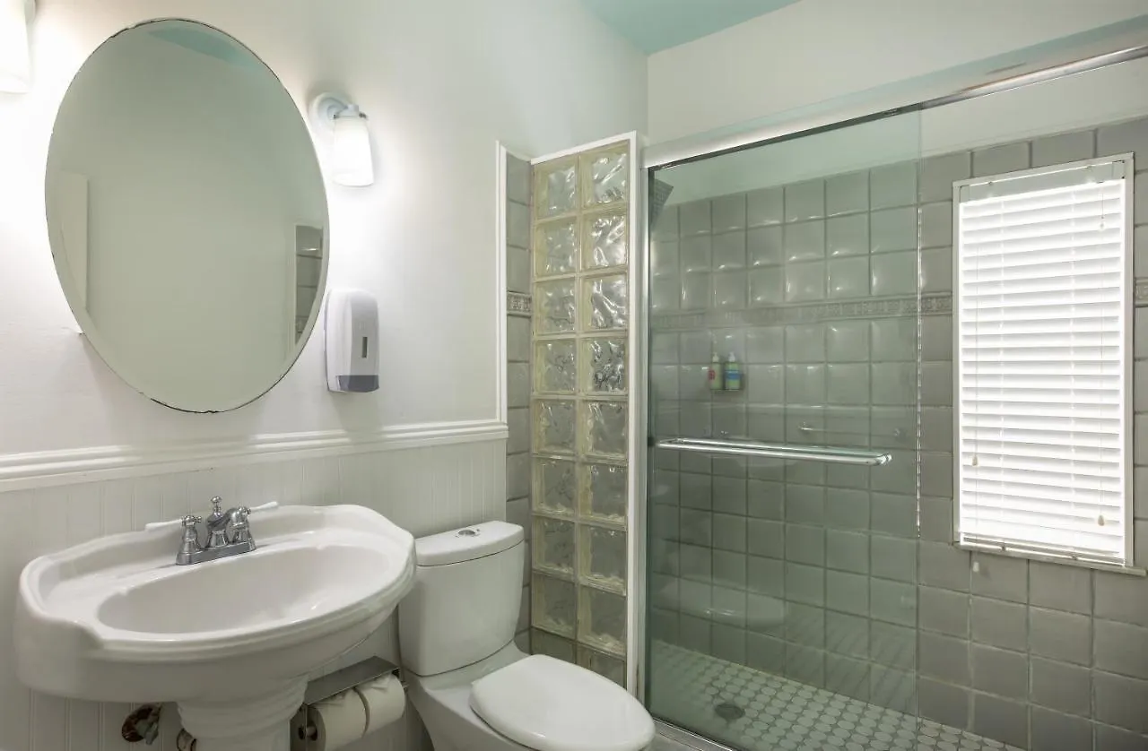 Nyah - Adult Exclusive Bed & Breakfast
