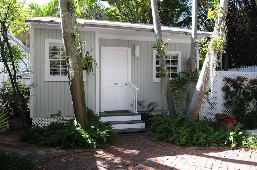 Nyah - Adult Exclusive Bed and Breakfast Key West
